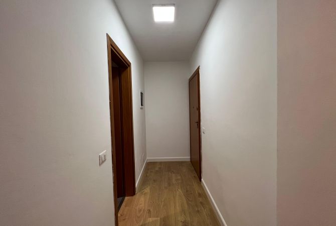 Shtepi me qera 2+1 ne Tirane - 800 Euro