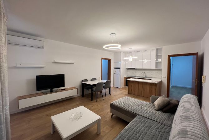 Shtepi me qera Apartament ne Tirane, 2+1, Mobilimi E mobiluar, Pagesa 800  Euro.