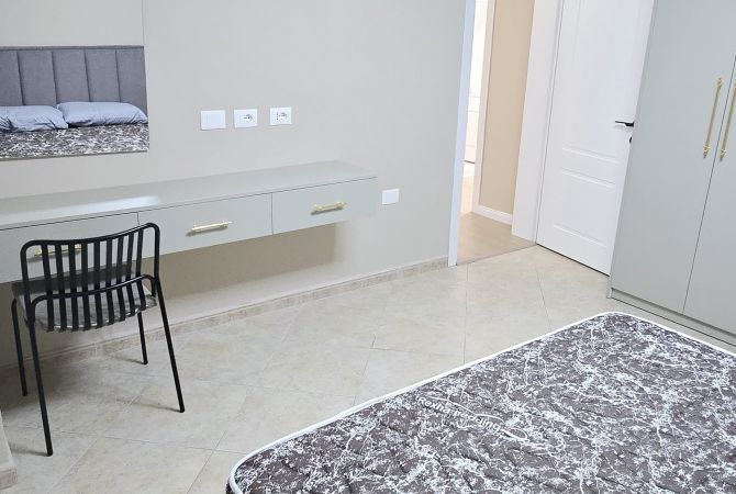 Shtepi me qera 3+1 ne Tirane - 1,100 Euro
