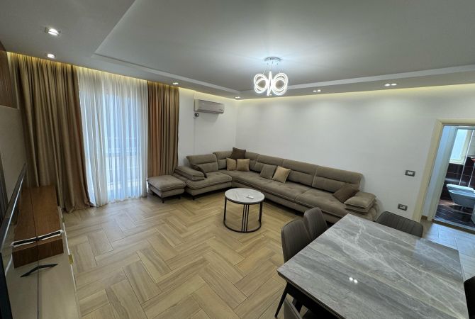 Shtepi me qera Apartament ne Tirane, 2+1, Mobilimi E mobiluar, Pagesa 900  Euro.