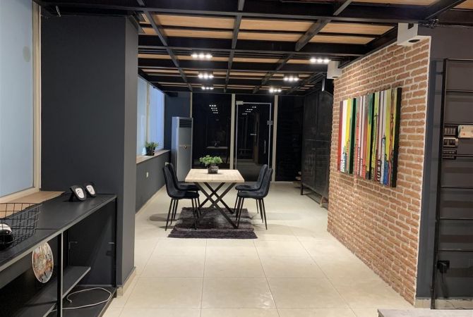 📣Qera Ambient per Zyre📍Rruga Frosina Plaku💶Cmimi:550 Euro