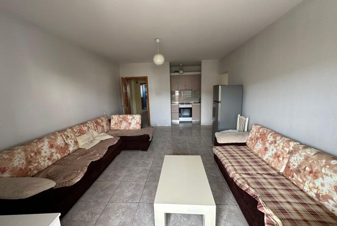 Shtepi ne shitje Apartament ne Tirane, 3+1, Mobilimi E mobiluar, Pagesa 178,000  Euro.