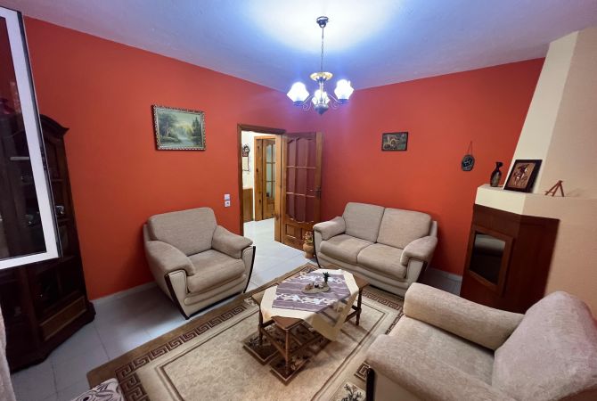 Shtepi me qera 3+1 ne Tirane - 550 Euro