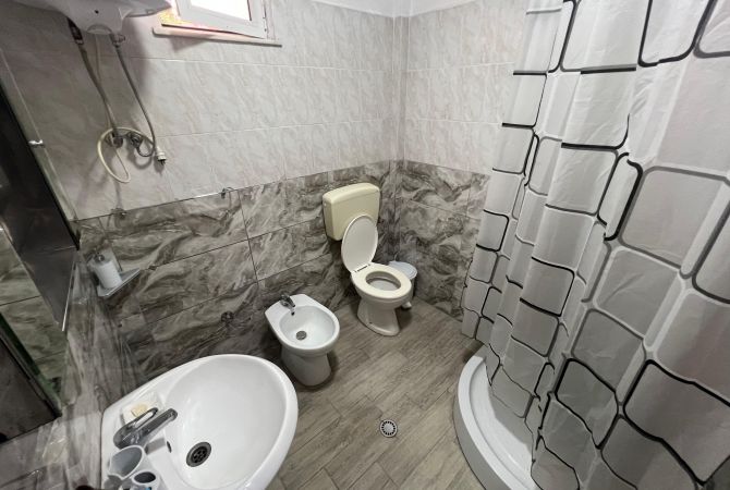 Shtepi me qera 3+1 ne Tirane - 550 Euro