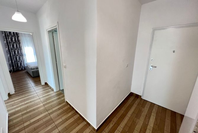 Shtepi me qera Apartament ne Tirane, 2+1, Mobilimi E mobiluar, Pagesa 55,000  Leke.