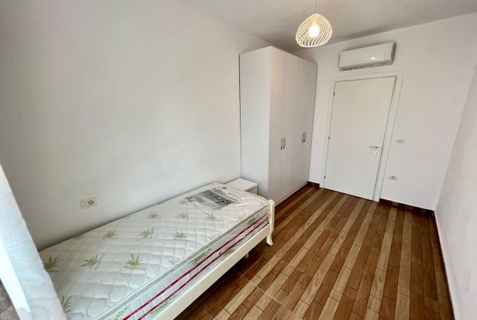Shtepi me qera Apartament ne Tirane, 2+1, Mobilimi E mobiluar, Pagesa 55,000  Leke.