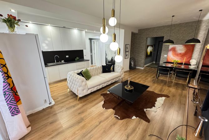 Shtepi me qera Apartament ne Tirane, 2+1, Mobilimi E mobiluar, Pagesa 700  Euro.