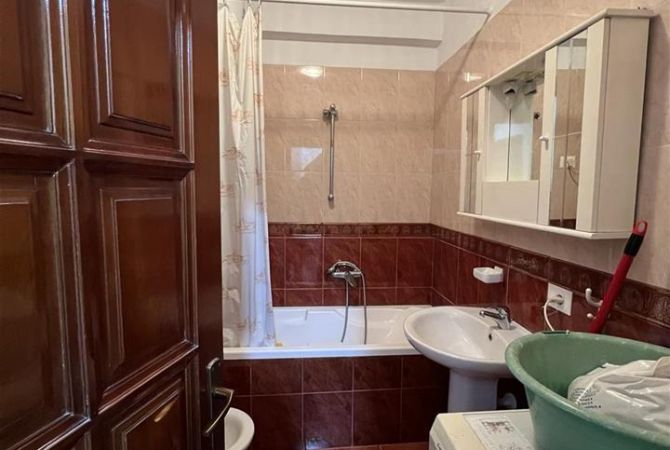 Shtepi me qera Apartament ne Tirane, 1+1, Mobilimi E mobiluar, Pagesa 57,000  Leke.