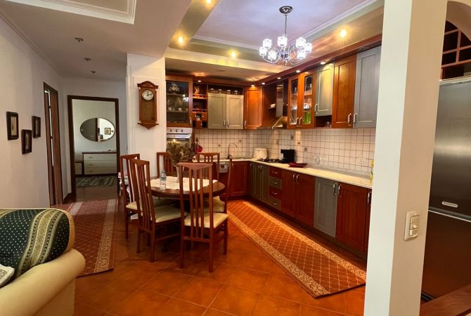 Shtepi me qera 2+1 ne Tirane - 700 Euro