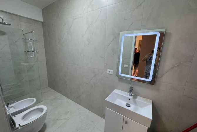 Shtepi me qera Apartament ne Tirane, 1+1, Mobilimi E mobiluar, Pagesa 450  Euro.