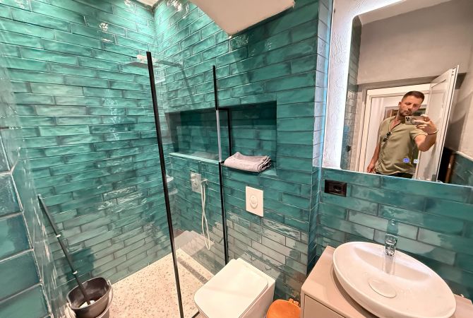 Shtepi ne shitje Apartament ne Tirane, Garsoniere, Mobilimi E mobiluar, Pagesa 220,000  Euro.