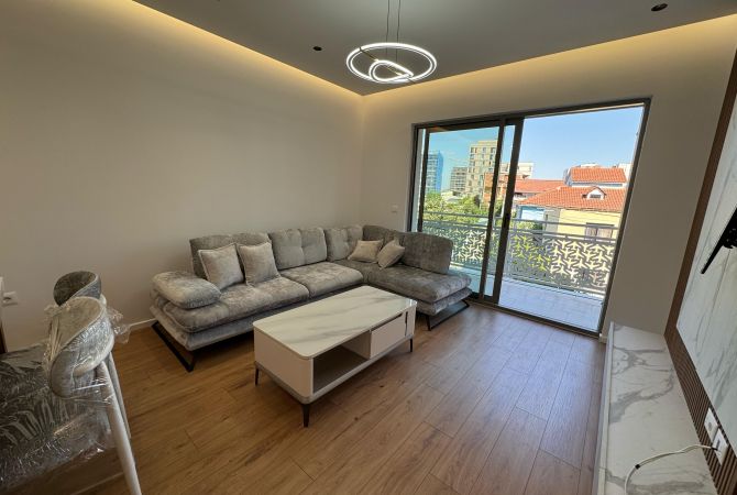 Shtepi me qera 2+1 ne Tirane - 750 Euro