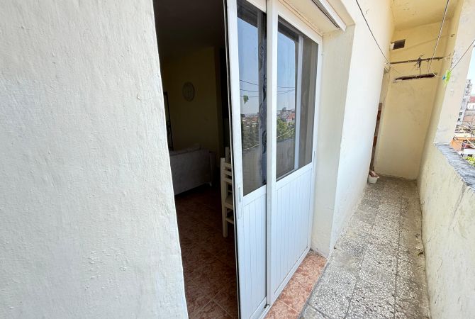 Shtepi ne shitje Apartament ne Tirane, 1+1, Mobilimi E mobiluar, Pagesa 84,480  Euro.