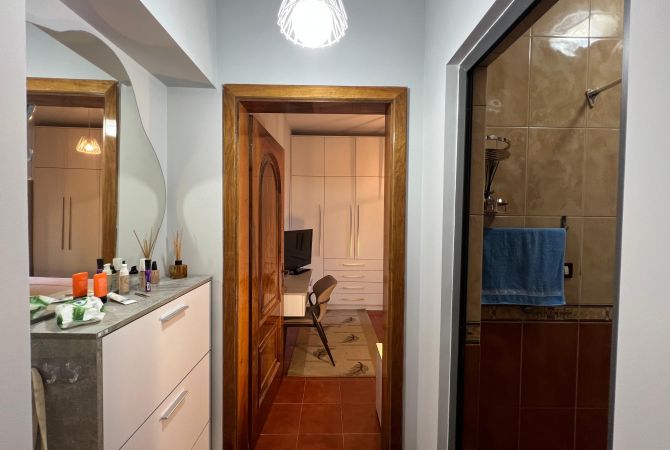 Shtepi me qera Apartament ne Tirane, 1+1, Mobilimi E mobiluar, Pagesa 600  Euro.