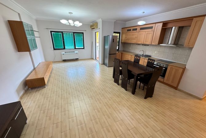 Shtepi me qera Apartament ne Tirane, 2+1, Mobilimi Pjeserisht e mobiluar, Pagesa 700  Euro.