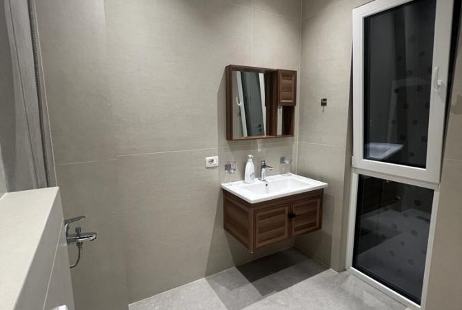 Shtepi me qera 2+1 ne Tirane - 900 Euro