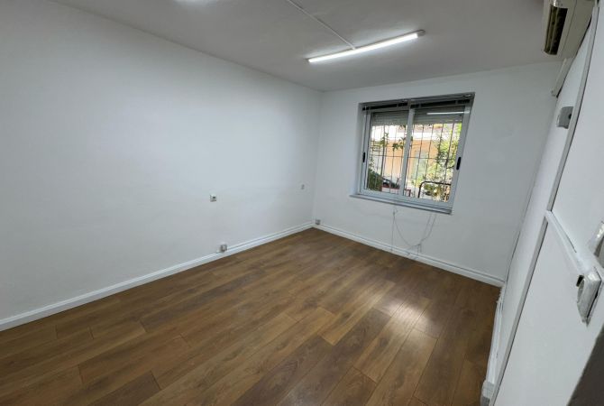 Shtepi me qera Apartament ne Tirane, 1+1, Mobilimi Bosh, pa mobiluar, Pagesa 450  Euro.