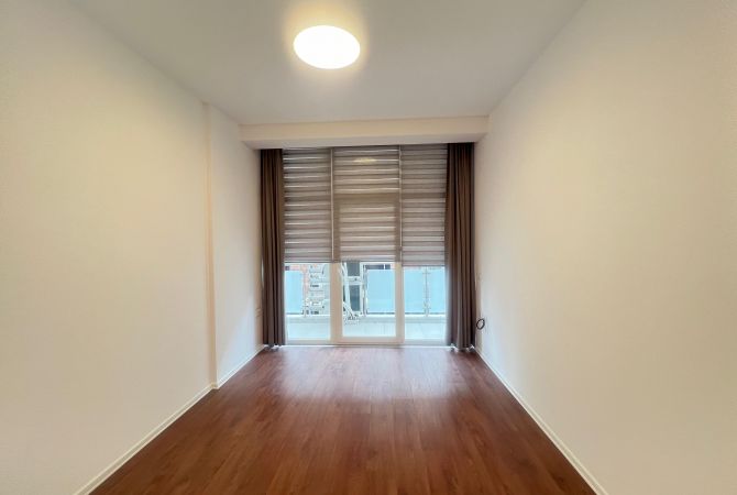 📣Qera Ambient per Zyre📍Komuna e Parisit💶Cmimi:850 Euro