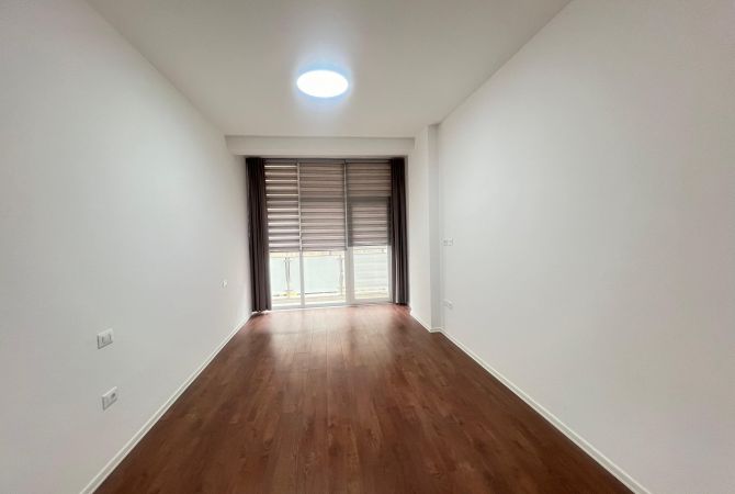 📣Qera Ambient per Zyre📍Komuna e Parisit💶Cmimi:850 Euro