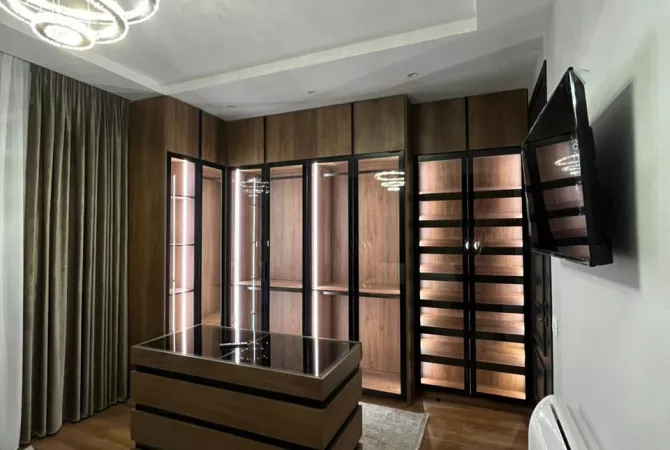 Shtepi me qera Apartament ne Tirane, 2+1, Mobilimi E mobiluar, Pagesa 1,200  Euro.