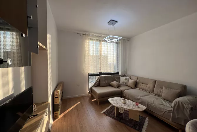 Shtepi me qera Apartament ne Tirane, 1+1, Mobilimi E mobiluar, Pagesa 500  Euro.