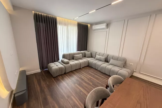 Shtepi me qera Apartament ne Tirane, 2+1, Mobilimi E mobiluar, Pagesa 1,000  Euro.
