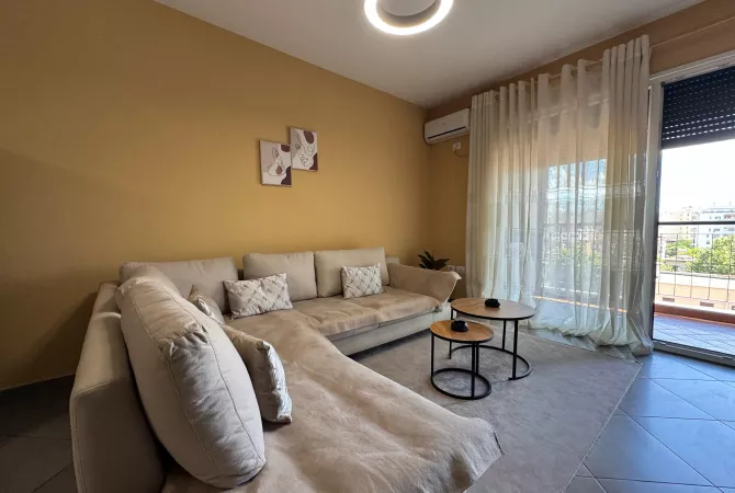 Shtepi me qera 1+1 ne Tirane - 60,000 Leke