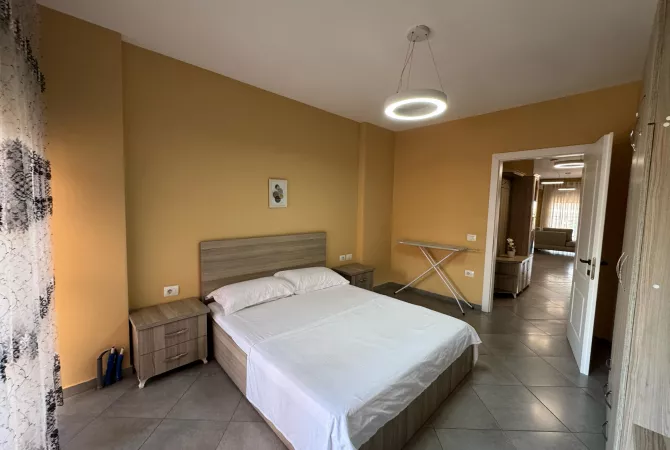 Shtepi me qera 1+1 ne Tirane - 60,000 Leke
