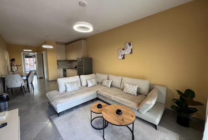 Shtepi me qera Apartament ne Tirane, 1+1, Mobilimi E mobiluar, Pagesa 60,000  Leke.