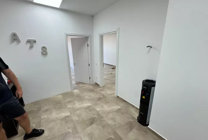 Qera Ambient per Zyre📍Rruga e Kavajes💶Cmimi:700 Euro