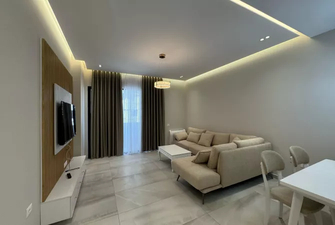 Shtepi me qera 2+1 ne Tirane - 1,100 Euro