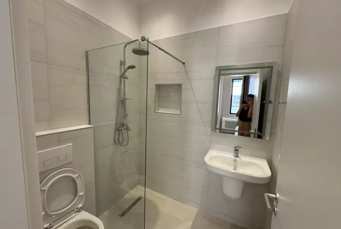 Shtepi me qera Apartament ne Tirane, 2+1, Mobilimi E mobiluar, Pagesa 1,100  Euro.