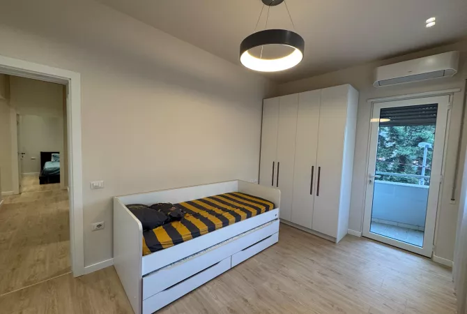 Shtepi ne shitje Apartament ne Tirane, 2+1, Mobilimi E mobiluar, Pagesa 290,000  Euro.
