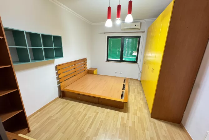 Shtepi me qera 2+1 ne Tirane - 700 Euro