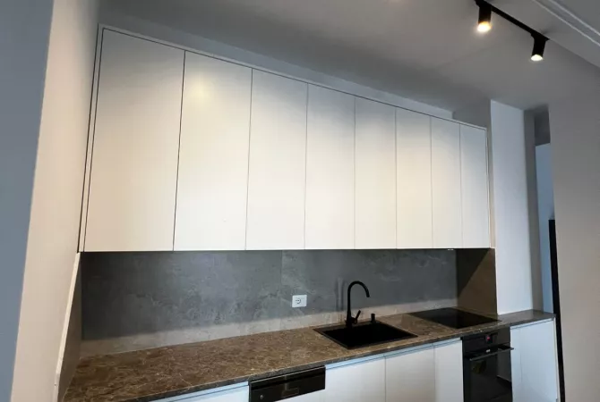 Shtepi me qera 2+1 ne Tirane - 900 Euro