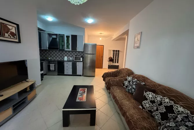 Shtepi me qera Apartament ne Tirane, 2+1, Mobilimi E mobiluar, Pagesa 400  Euro.