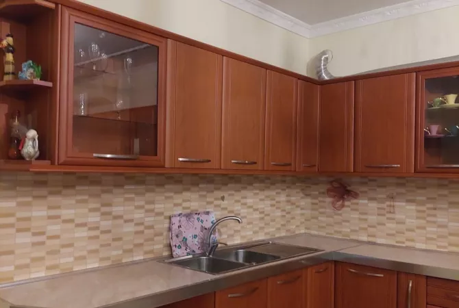 Shtepi me qera 2+1 ne Tirane - 500 Euro
