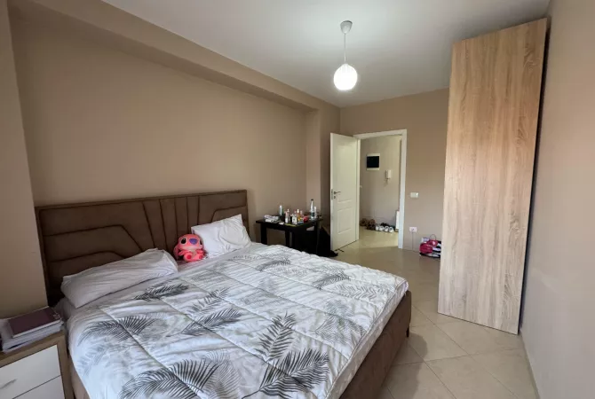 Shtepi me qera Apartament ne Tirane, 2+1, Mobilimi E mobiluar, Pagesa 550  Euro.