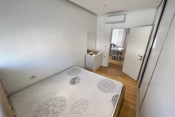 Shtepi me qera Apartament ne Tirane, 2+1, Mobilimi E mobiluar, Pagesa 600  Euro.