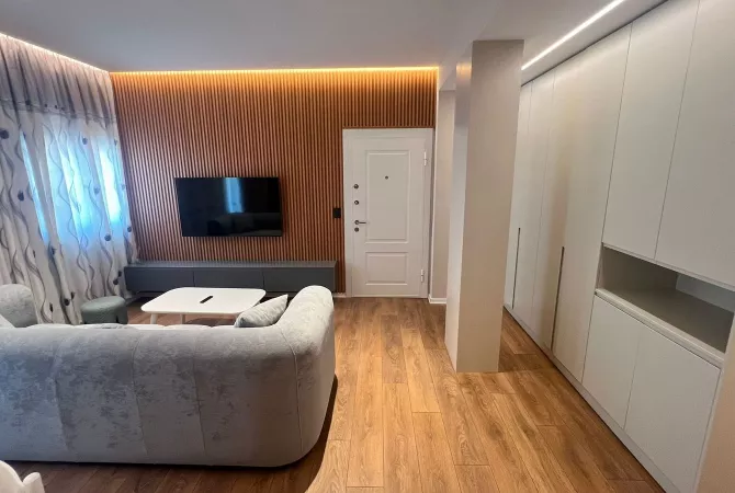 Shtepi me qera 2+1 ne Tirane - 550 Euro