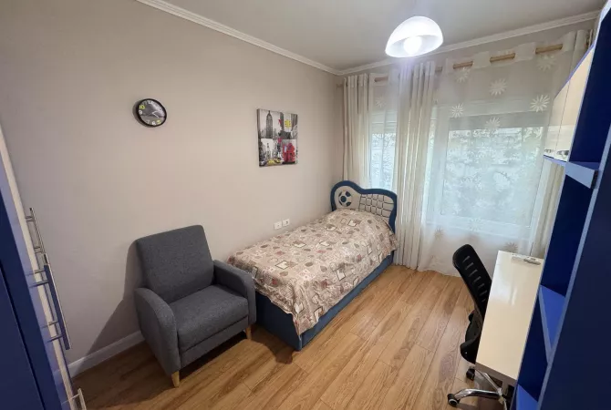 Shtepi me qera Apartament ne Tirane, 2+1, Mobilimi E mobiluar, Pagesa 70,000  Leke.