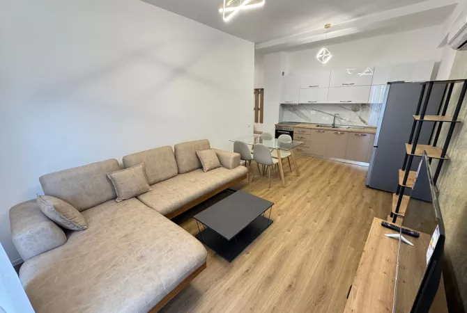 Shtepi me qera 1+1 ne Tirane - 45,000 Leke
