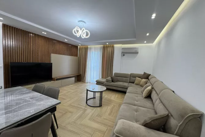 Shtepi me qera Apartament ne Tirane, 2+1, Mobilimi E mobiluar, Pagesa 800  Euro.