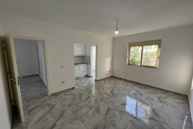 Shtepi me qera 2+1 ne Tirane - 350 Euro