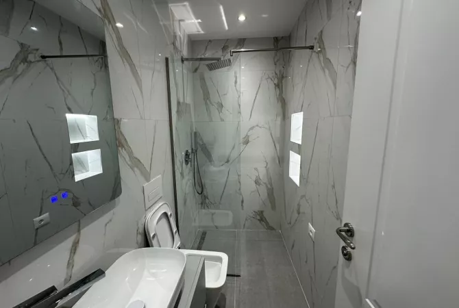 Shtepi me qera Apartament ne Tirane, 2+1, Mobilimi E mobiluar, Pagesa 1,400  Euro.