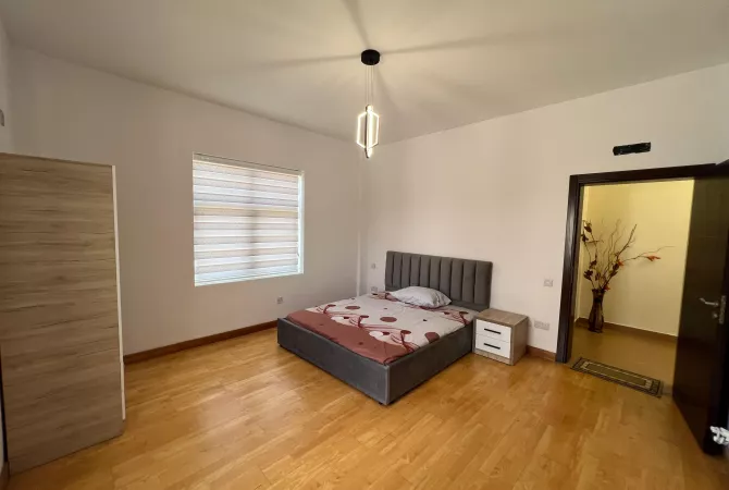 Shtepi me qera Apartament ne Tirane, 2+1, Mobilimi E mobiluar, Pagesa 450  Euro.