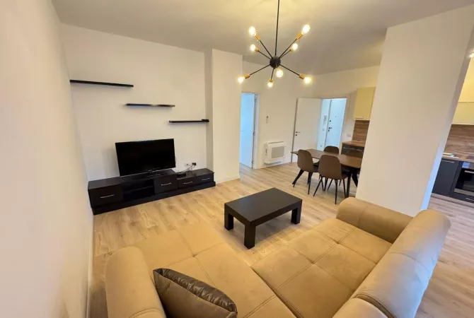 Shtepi me qera 2+1 ne Tirane - 650 Euro
