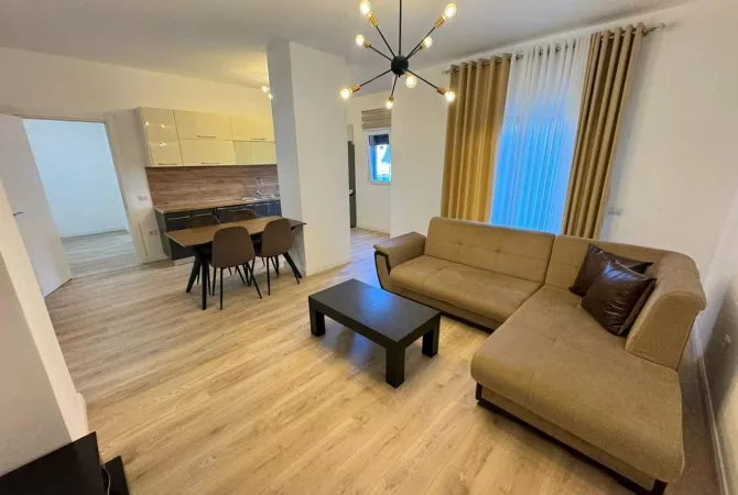 Shtepi me qera Apartament ne Tirane, 2+1, Mobilimi E mobiluar, Pagesa 650  Euro.