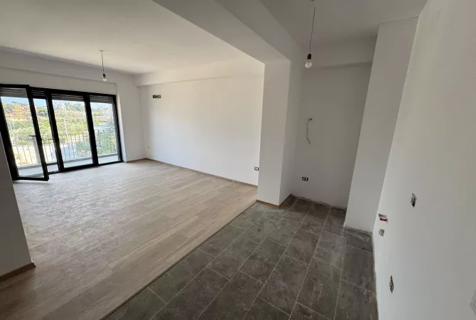 Shtepi ne shitje 2+1 ne Tirane - 176,000 Euro