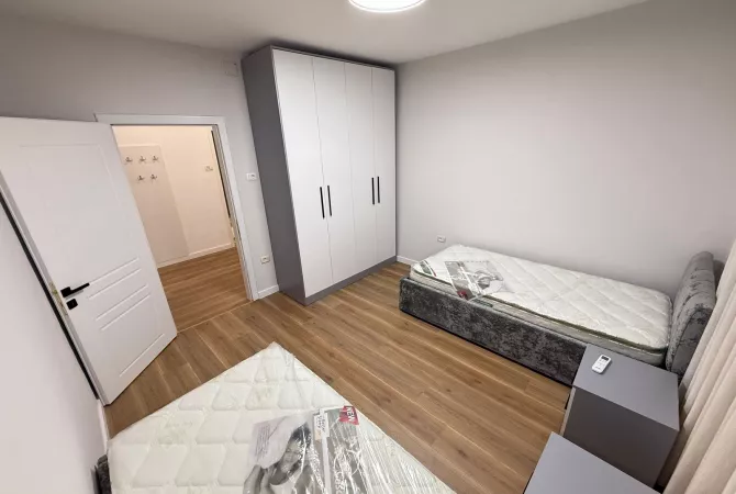 Shtepi me qera 2+1 ne Tirane - 800 Euro